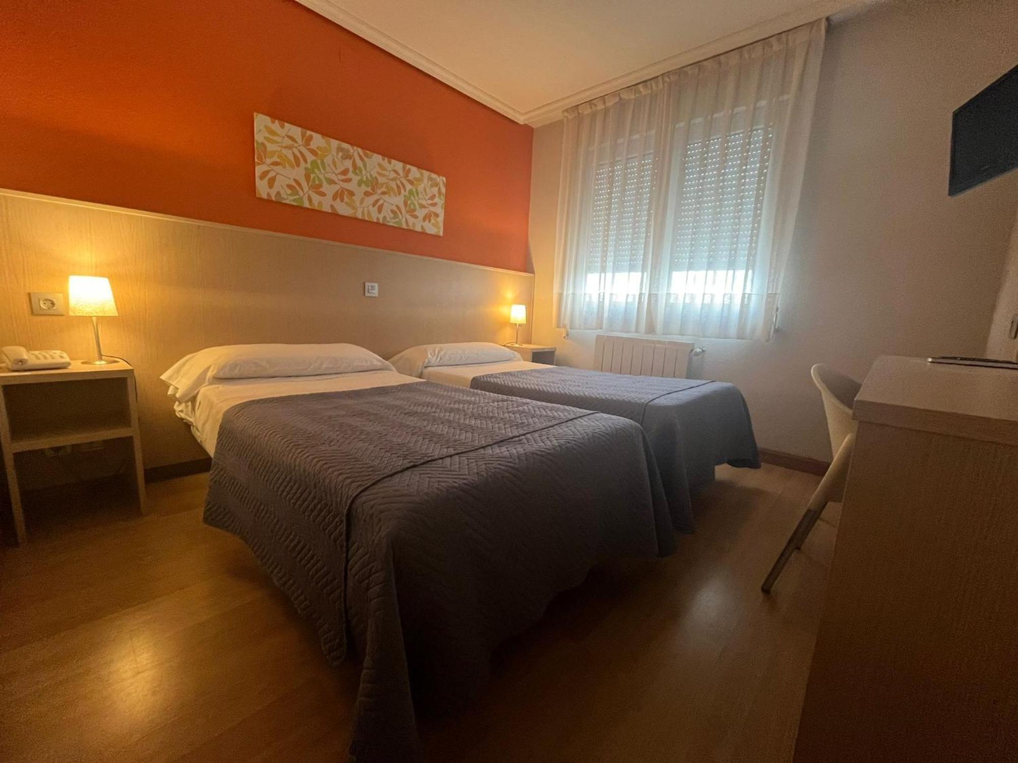 Hotel La Basilica Venta De Banos Екстер'єр фото
